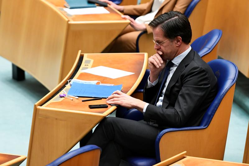 Rutte’s prospects of forming new government wane as coalition partner quits