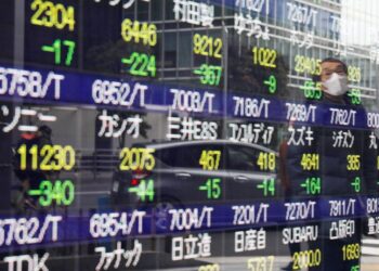 Asia shares look to China data as global economic recovery hopes underpin world shares