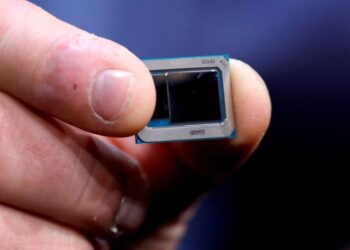Intel PC chip sales rise, but profit forecast falls short on manufacturing costs