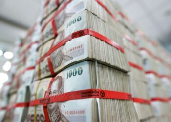 Thai central bank says likely to slash GDP forecasts after new virus outbreak