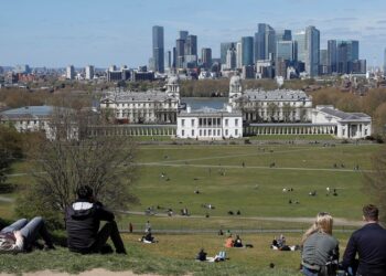 UK says COVID cases down 4.6% in past week