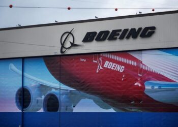Longer runway, daunting challenges ahead for Boeing CEO