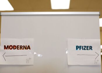 Analysis: Countries seek more Moderna, Pfizer/BioNTech COVID-19 shots as concerns mount over rival vaccines