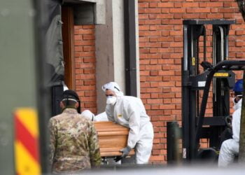 Italy reports 226 coronavirus deaths on Saturday, 12965 new cases