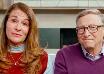 An article published in 1997 revealed that Bill and Melinda Gates had an agreement where he could spend one long weekend with his ex-girlfriend at her beach house in North Carolina