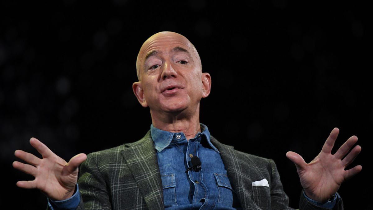 Jeff Bezos Is Once Again Worth A Staggering $200 Billion