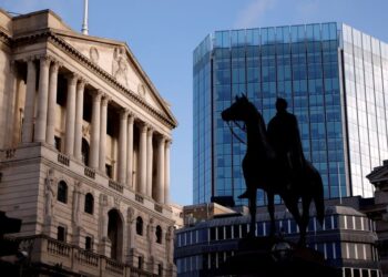 Brexit market fragmentation leaves some banks struggling, says report