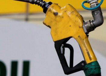 IEA sees oil demand recovery outpacing growth in supply