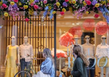 Analysis: What U.S. inflation signs would cause Fed to change course?