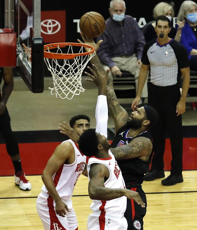 Clippers rest stars, fall to lowly Rockets