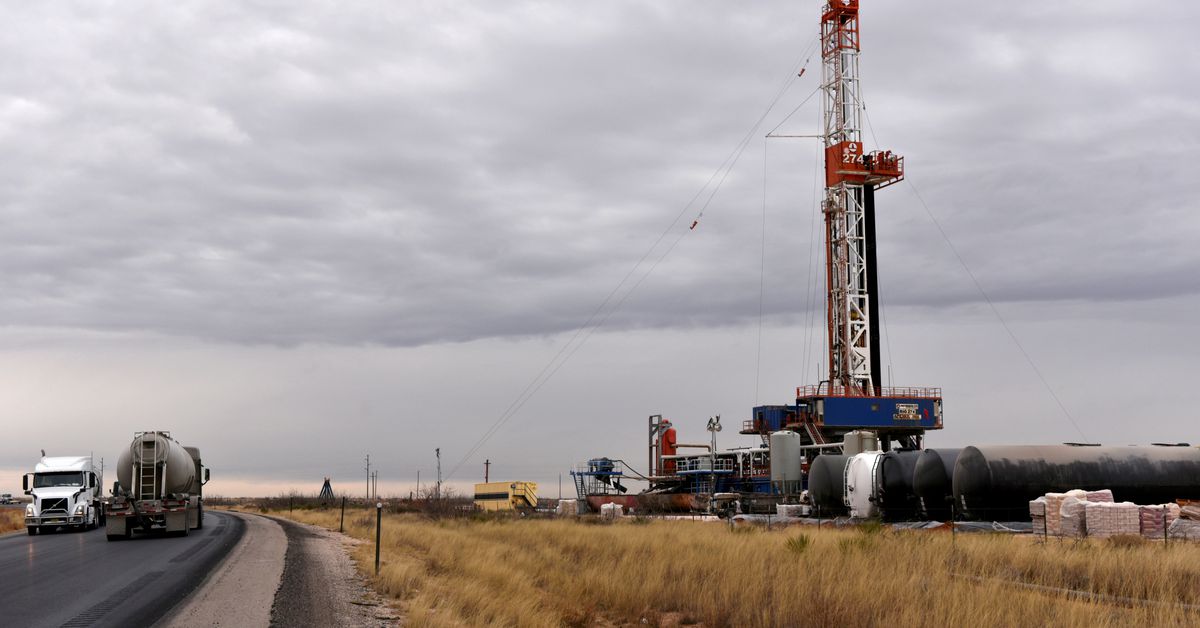 Oil boom in New Mexico could stick taxpayers with cleanup costs -study