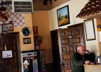 Bienvenidos! Tourists invited to rural Spain to save dying villages