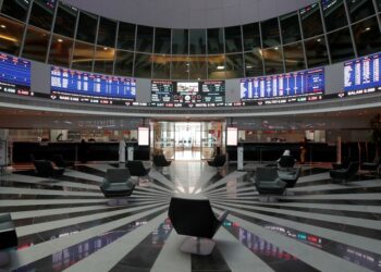MIDEAST STOCKS Major Gulf indexes mixed in early trade