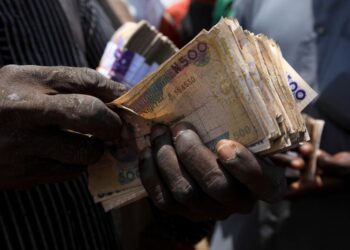 Nigeria’s economy grows in first quarter on oil price rise