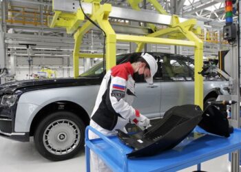 Russia begins production of high-end sedan promoted by Putin