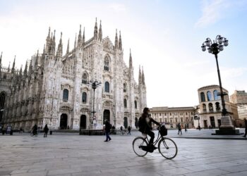 IMF sees Italy GDP up 4.3% in 2021, budget deficit at 11.8% GDP