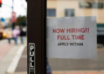 U.S. job growth picks up in May; unemployment rate falls to 5.8%