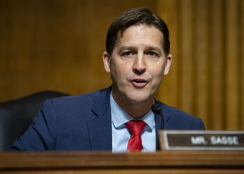 GOP Sen. Ben Sasse praises Biden’s purchase of 500M Pfizer vaccines to share globally