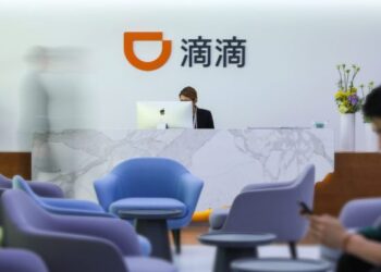 Didi app pulled from app stores in China after suspension order