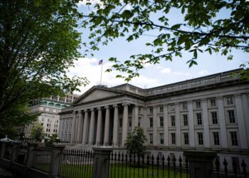 Treasury rally leaves investors scrambling for yield plays