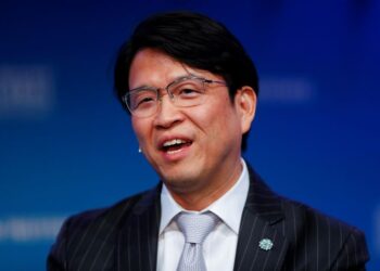 ‘Shuttle Diplomacy Gone Bad’: How Japan’s investing star became embroiled in Toshiba board dispute