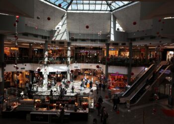 Israel Fin Min sees 5.1% economic growth, 7% budget deficit in 2021