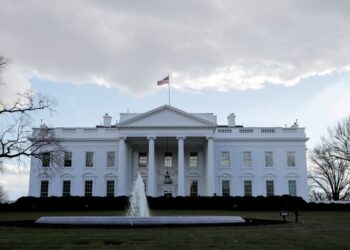 White House announces final extension of student loan repayment pause