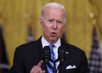 Biden urges U.S. Congress to take steps to lower prescription drug costs