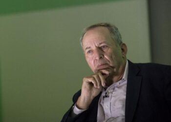 Summers Faults Biden’s Effort to Champion Lower Gasoline Prices