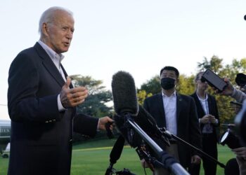 Anxious staffers mute Biden’s remarks: Report