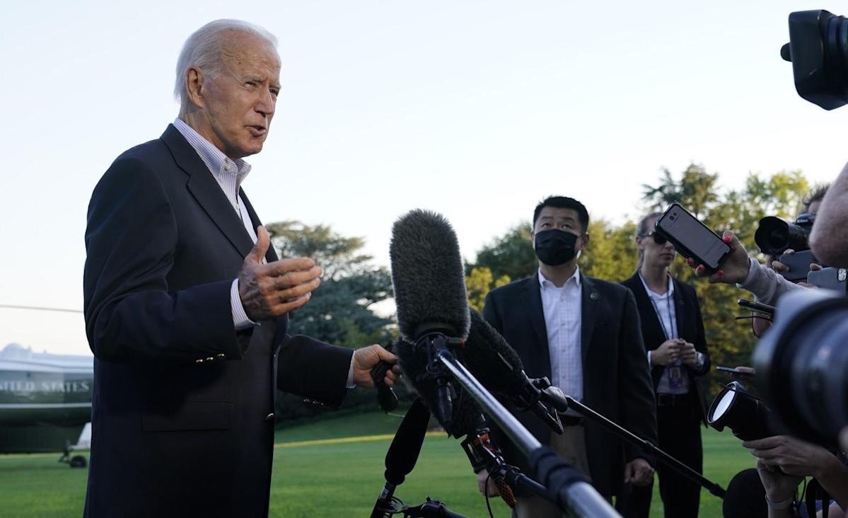 Anxious staffers mute Biden’s remarks: Report