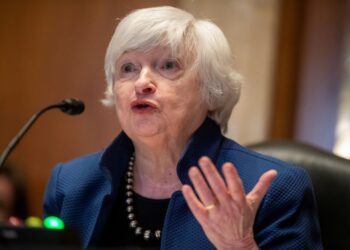 Yellen renews pressure on Congress to address U.S. debt limit