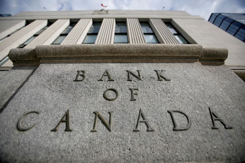 Bank of Canada keeps key rate at 0.25%, maintains QE policy