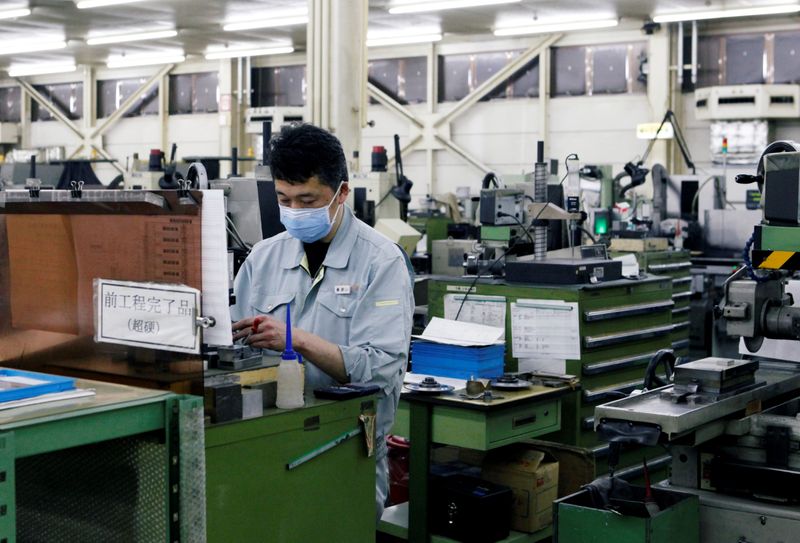 Japan manufacturers’ mood falls to 5-month low in Sept