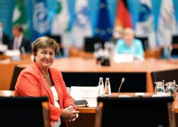 IMF, World Bank urge more COVID-19 vaccination doses to go to poor countries