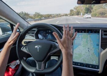 MIT study finds Tesla drivers become inattentive when Autopilot is activated