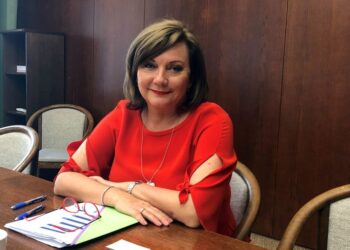 Czech central bank chief defends rate hike criticised by Finance Minister