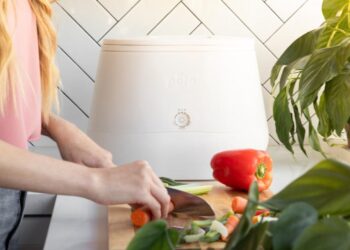 Crowdfunding Platform Indiegogo Leads the Charge for Rising Green Tech