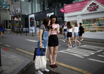 S.Korea inflation hits near decade-high, raising rate hike bets