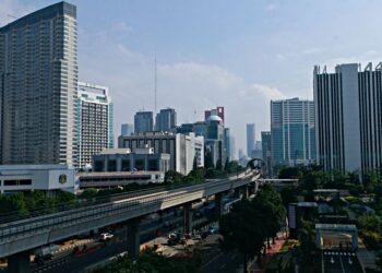 Indonesia’s GDP growth set to slow in Q3 as COVID-19 curbs bite