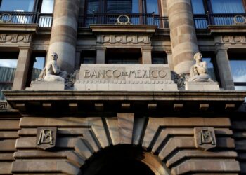 Bank of Mexico concerned about facing inflation, Fed normalization at same time