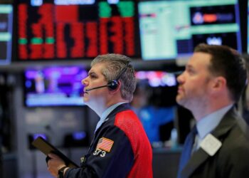 Global stocks rally set to moderate next year, correction likely