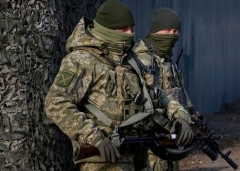 Russia keeps tensions high over Ukraine while waiting for next Biden move