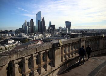 UK economy grew more slowly than thought before Omicron hit