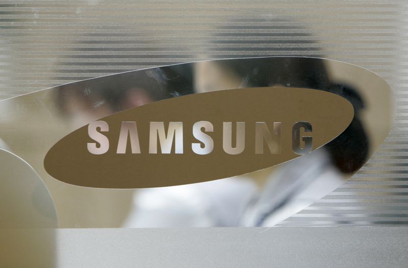 Samsung Group in talks to buy U.S. drugmaker Biogen