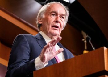 A “Threat To Black Communities”: Senators Call On Immigration Cops And FBI To Quit Using Clearview Facial Recognition