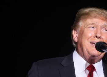 Trump denies flushing records down the toilet, says he was told he was under ‘no obligation’ to turn over documents, despite the law requiring it