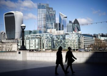 UK employers plan biggest pay rises in nearly 10 years