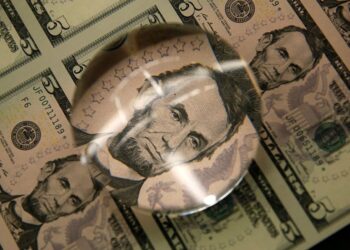 U.S. Treasury yields push to new highs as Fed looks set to hike rates