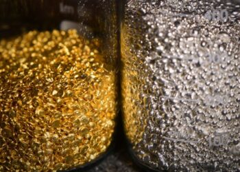 Gold steady as robust Treasury yields counter Ukraine woes